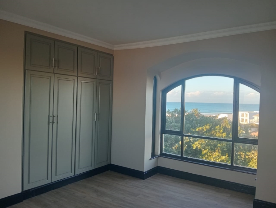 5 Bedroom Property for Sale in Paradise Beach Eastern Cape